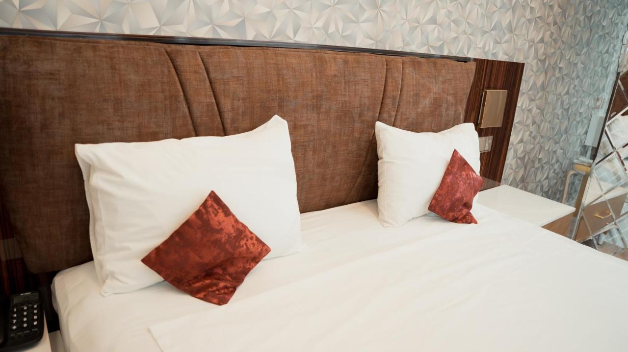 Dionis Baku Hotel エクステリア 写真
