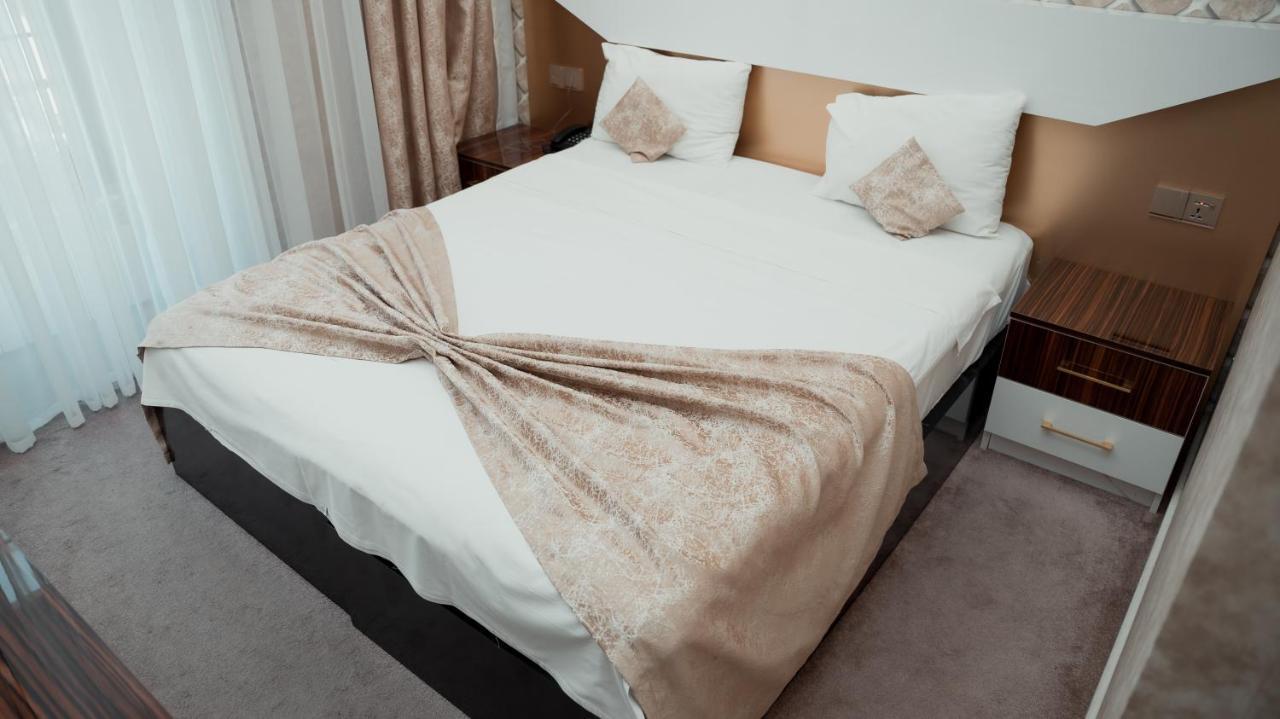 Dionis Baku Hotel エクステリア 写真