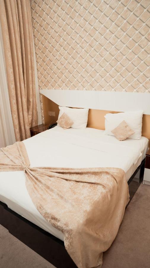 Dionis Baku Hotel エクステリア 写真